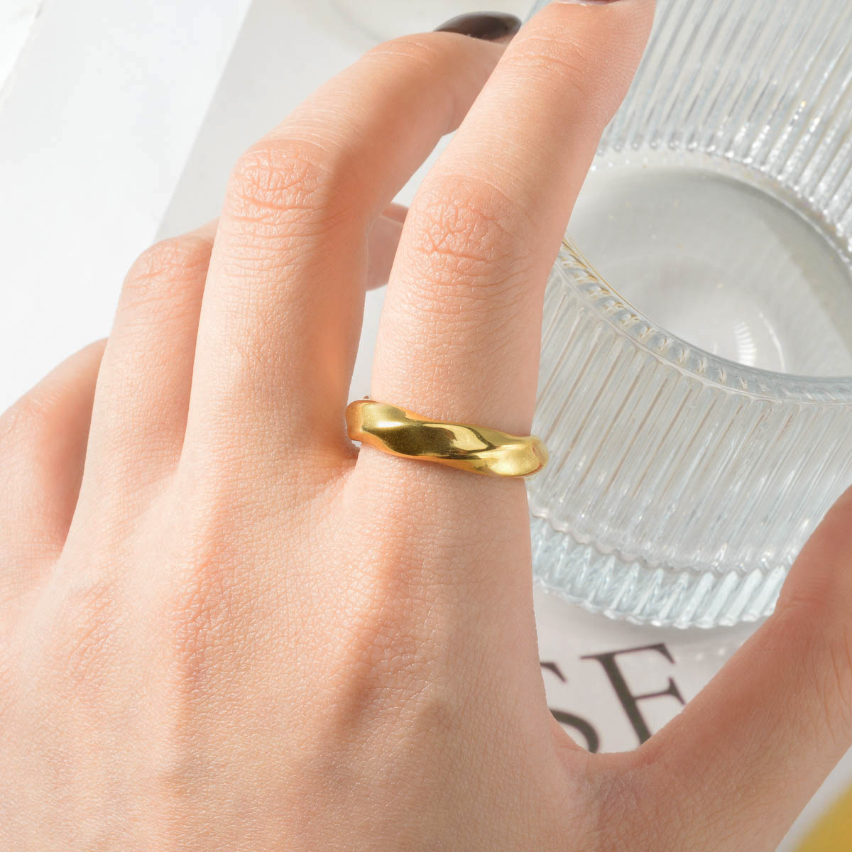 Women's Minimalist Spiral Filigree Stainless Steel Ring